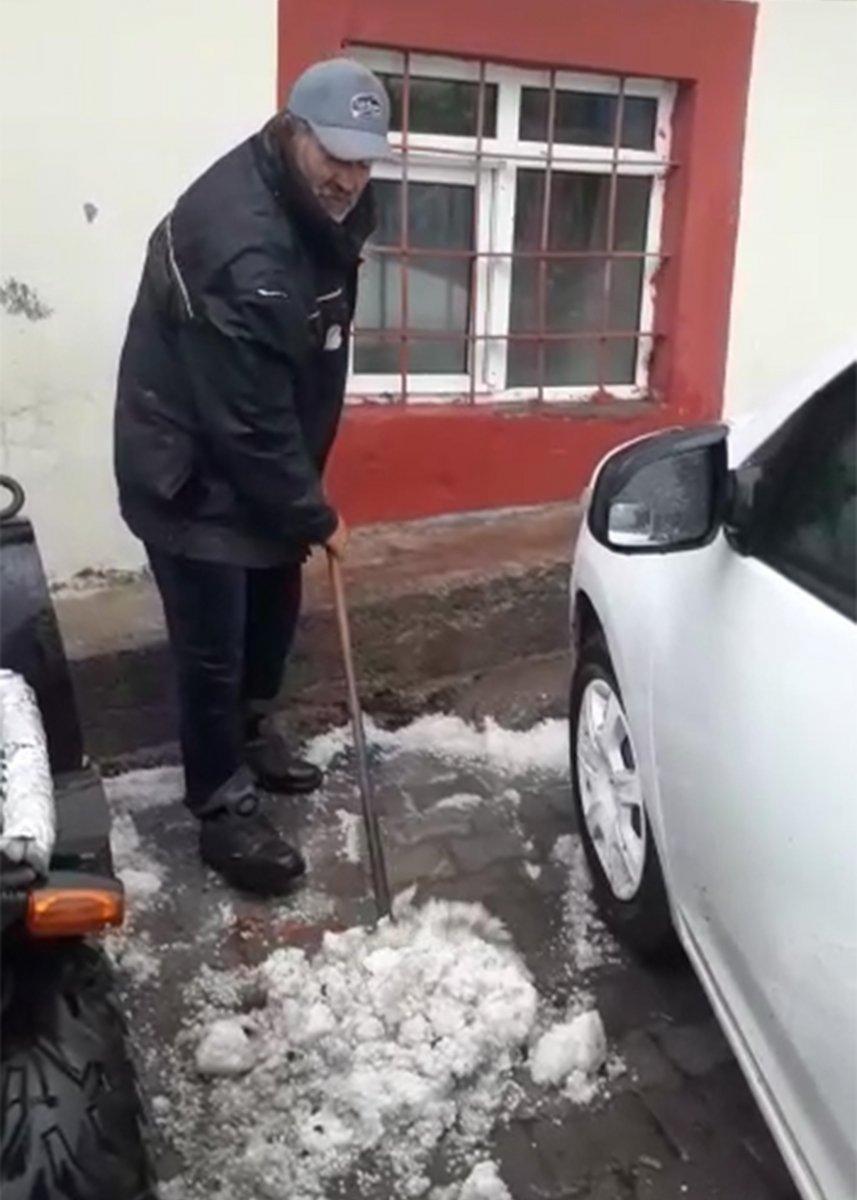 Ardahan'da dolu yağdı