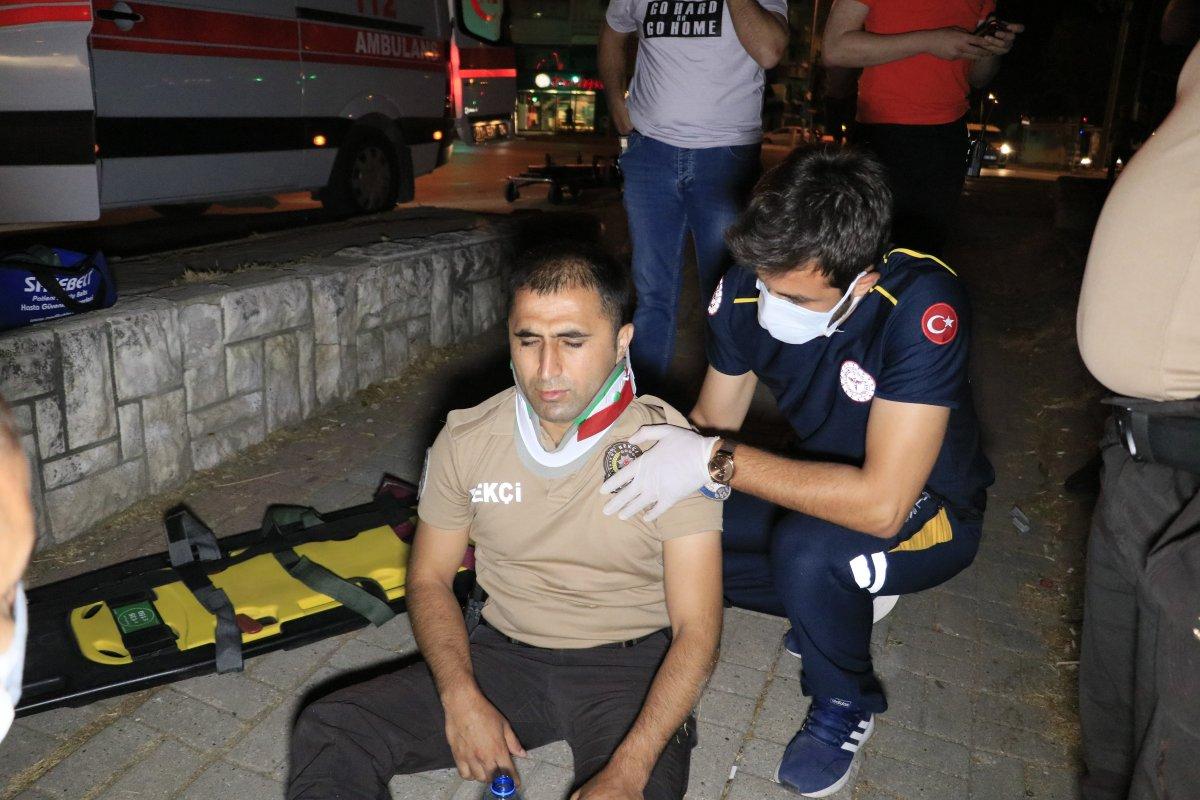 Adana'da drift yapan araç bekçiye çarptı