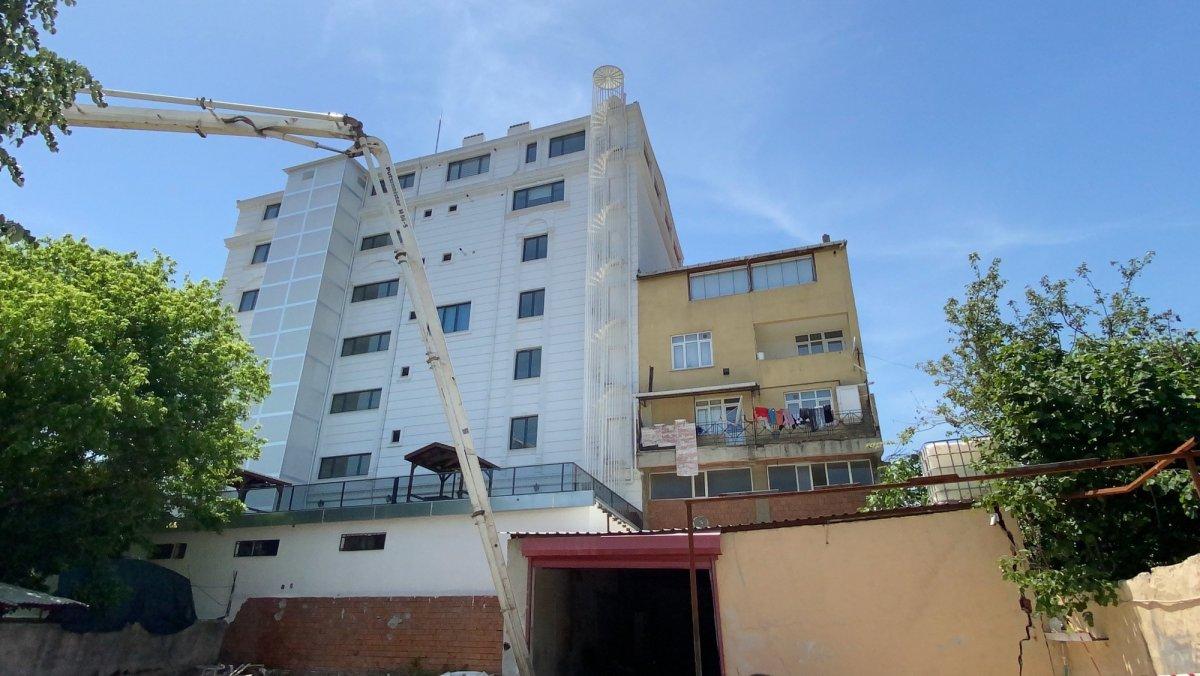 Ümraniye'de garaj çöktü: 2 bina boşaltıldı