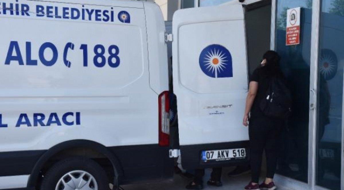 Antalya'da, eşi tarafından öldürülen kadının cenazesi yakınlarına teslim edildi