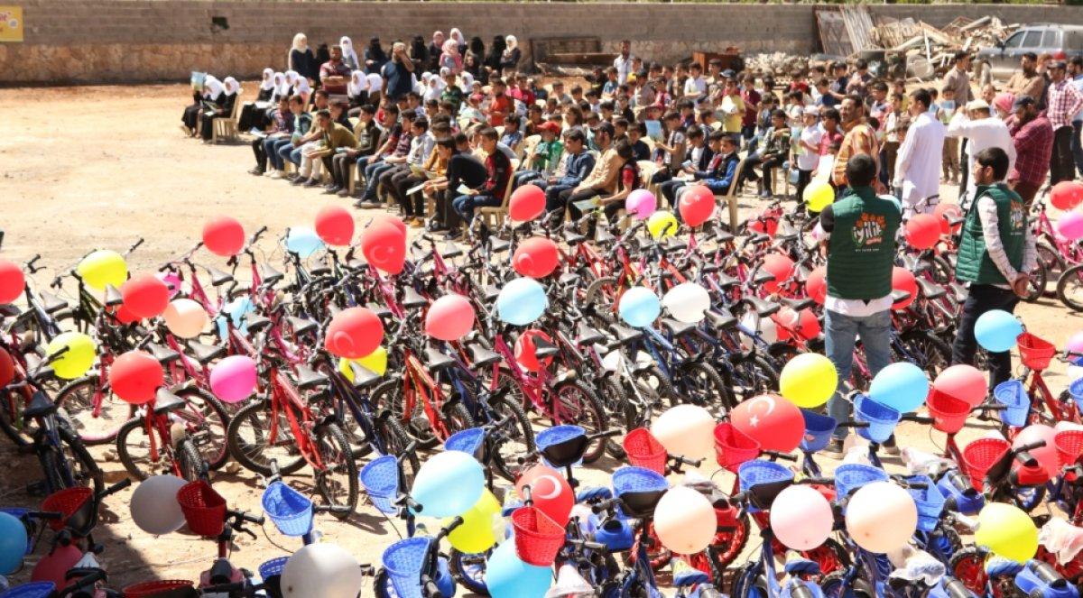 Acıbadem Okulları'ndan Bir Bisikletle Mutluluğa Kapı Açıyoruz kampanyası