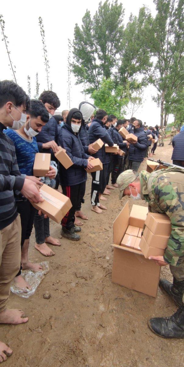 Meriç Nehri üzerinde mahsur bırakılan göçmenler kurtarıldı
