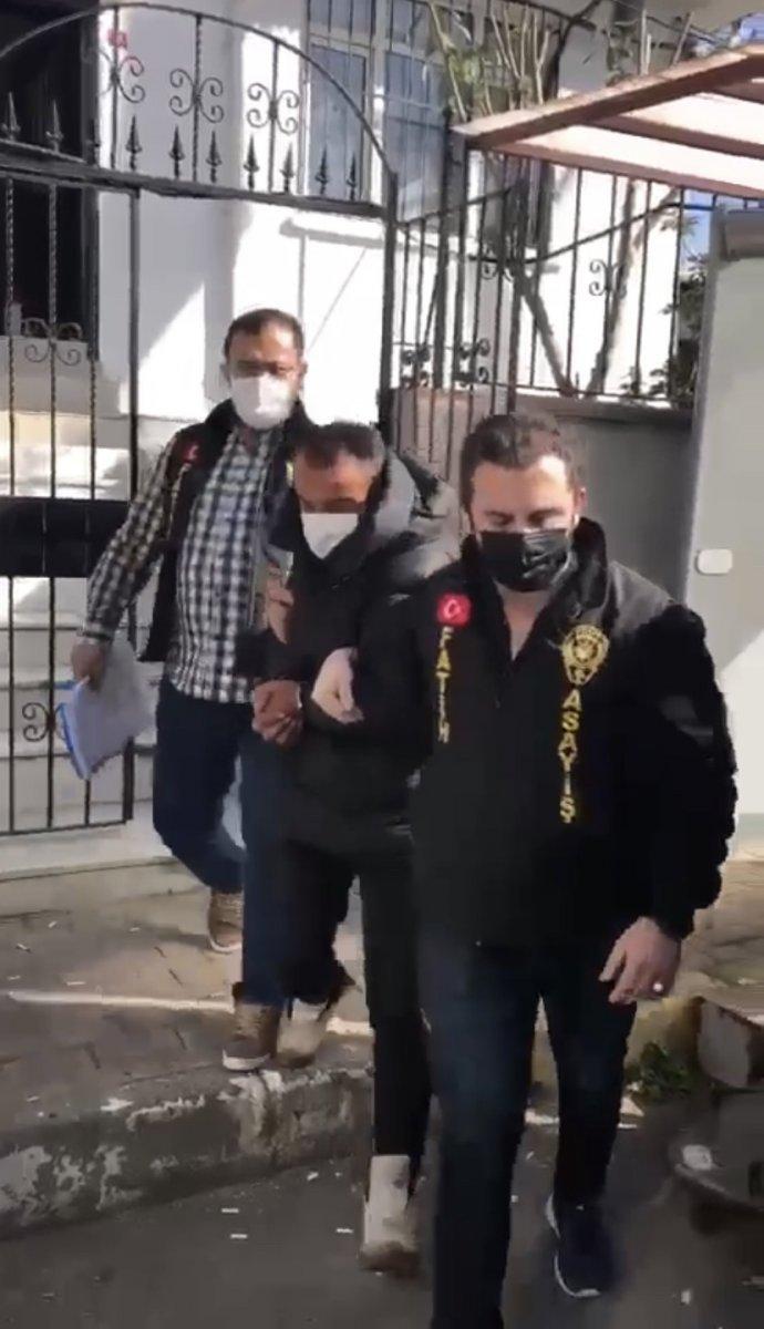 Eminönü’nde sahilde oturan işçiyi denize atıp, öldürdü