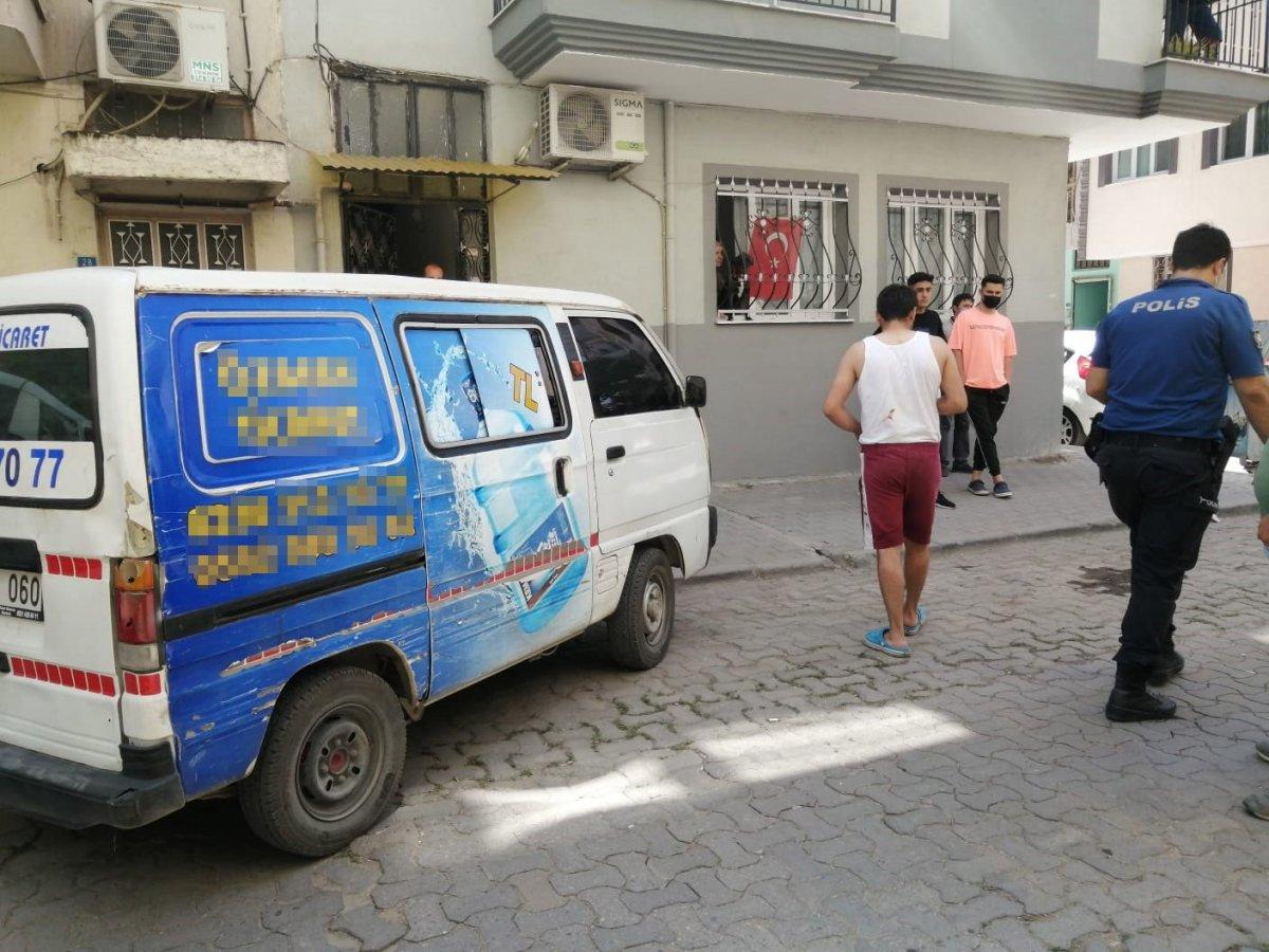 Manisa’da, gürültü kavgasında su dağıtıcısını bıçakladı
