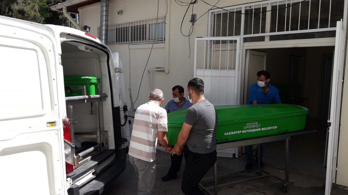 Gaziantep'te otomobilin çarptığı yaşlı adam kurtarılamadı