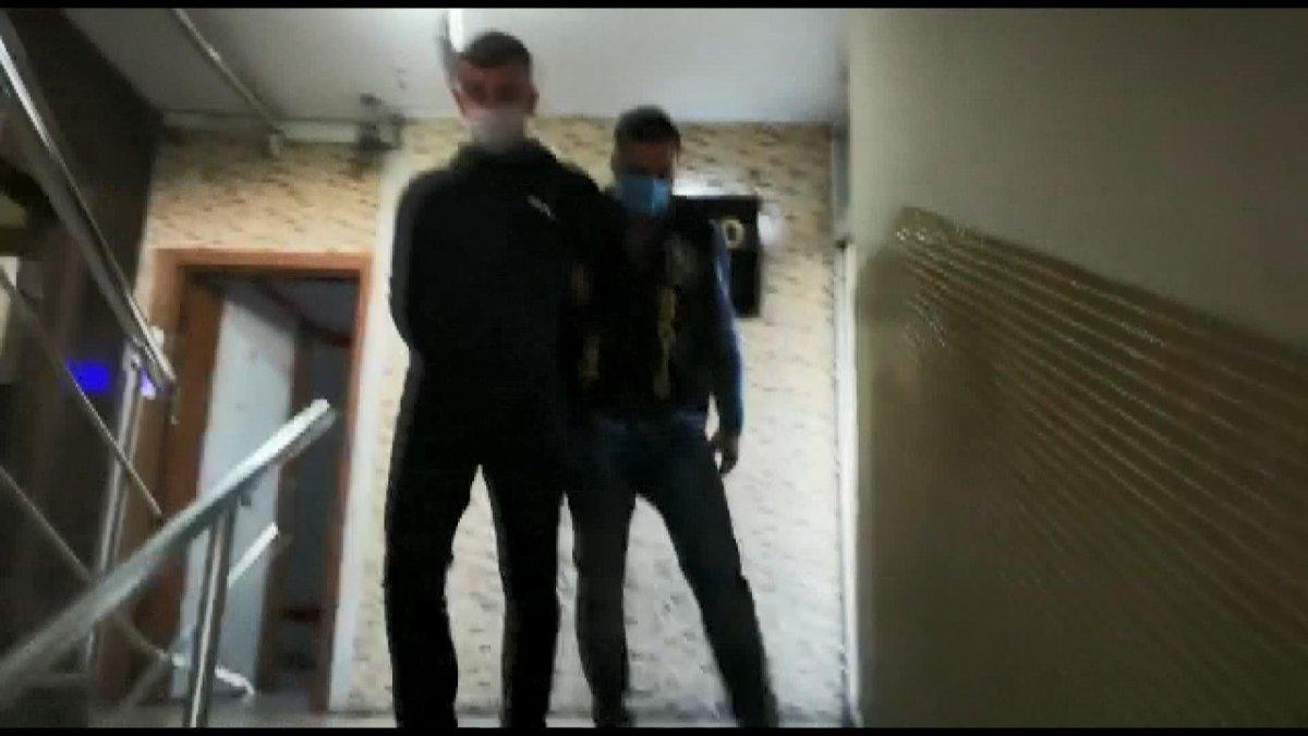 Esenyurt’ta sevgilileri barıştırmak için toplanan gruplar arasında silahlı kavga