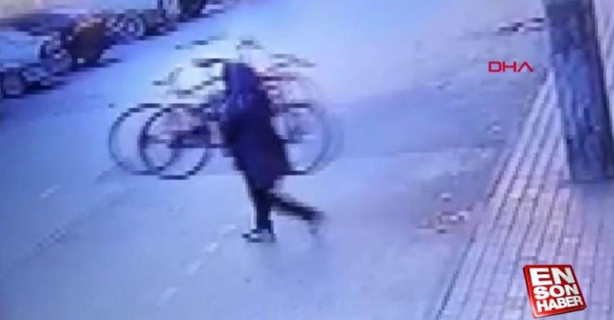 Bursa'da bisikletlerin çalınma anı