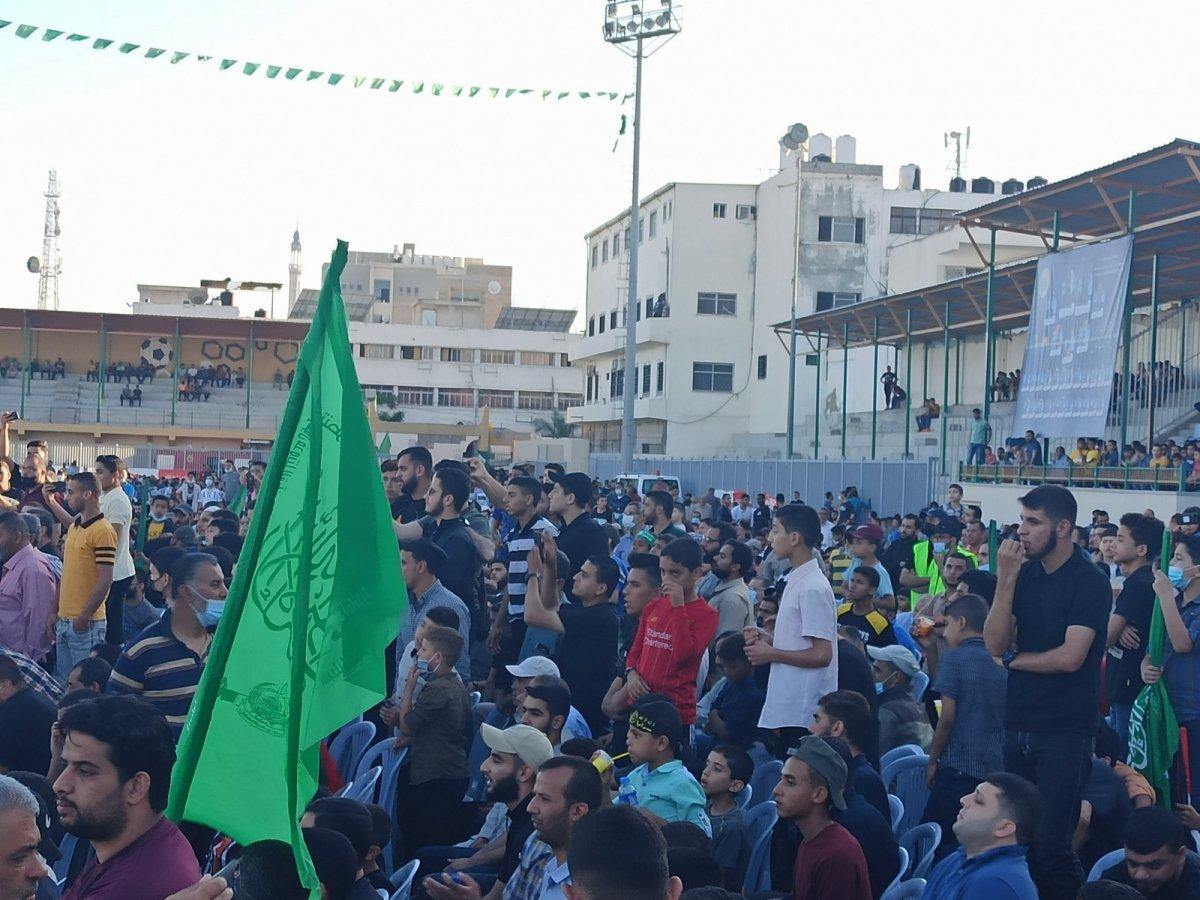 Hamas, Gazze Şeridi’nde şehit olanlar adına toplu anma töreni düzenledi