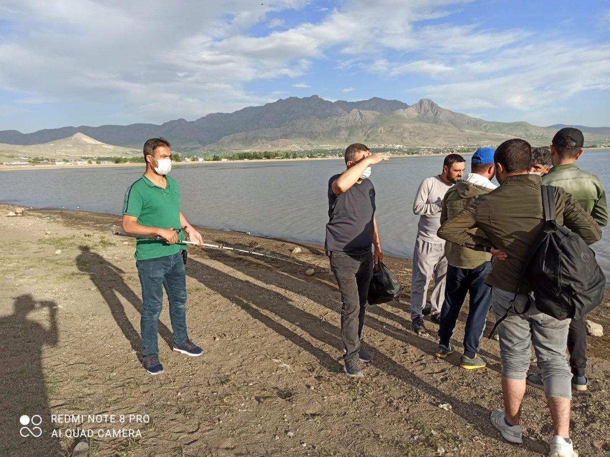 Van’da kaçak olarak inci kefali avlayan 25 kişiye para cezası verildi