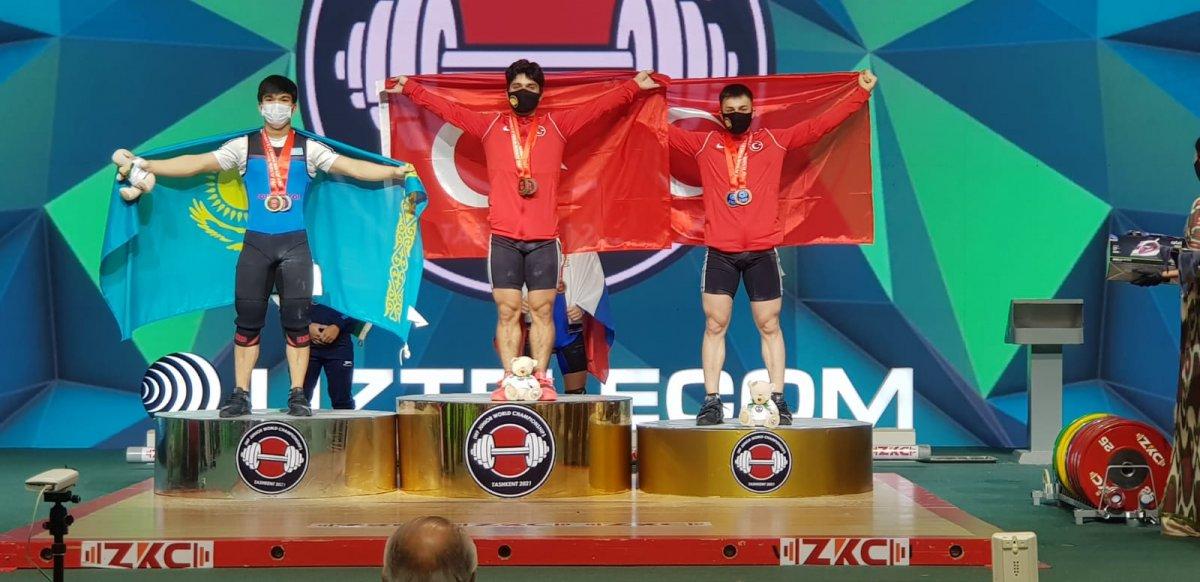 Milli halterci Muhammed Furkan Özbek Dünya Şampiyonu