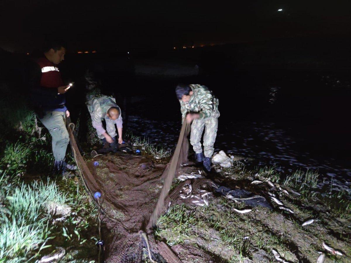 Van’da kaçak olarak inci kefali avlayan 25 kişiye para cezası verildi