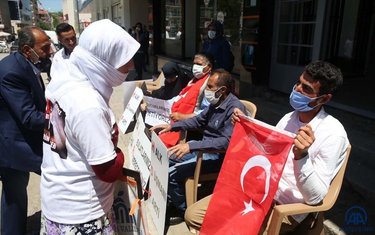 Muş’ta, evlat nöbetine katılan ailelerin sayısı artıyor