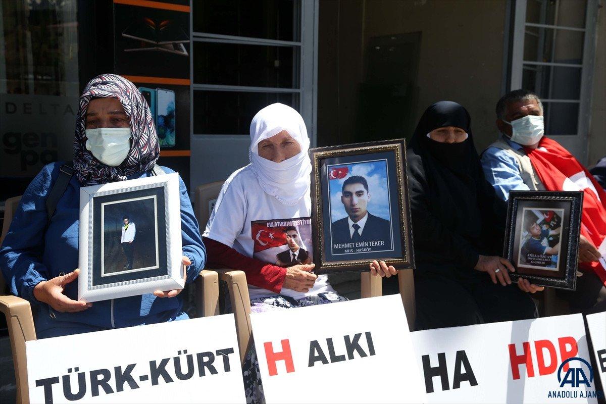 Muş’ta, evlat nöbetine katılan ailelerin sayısı artıyor