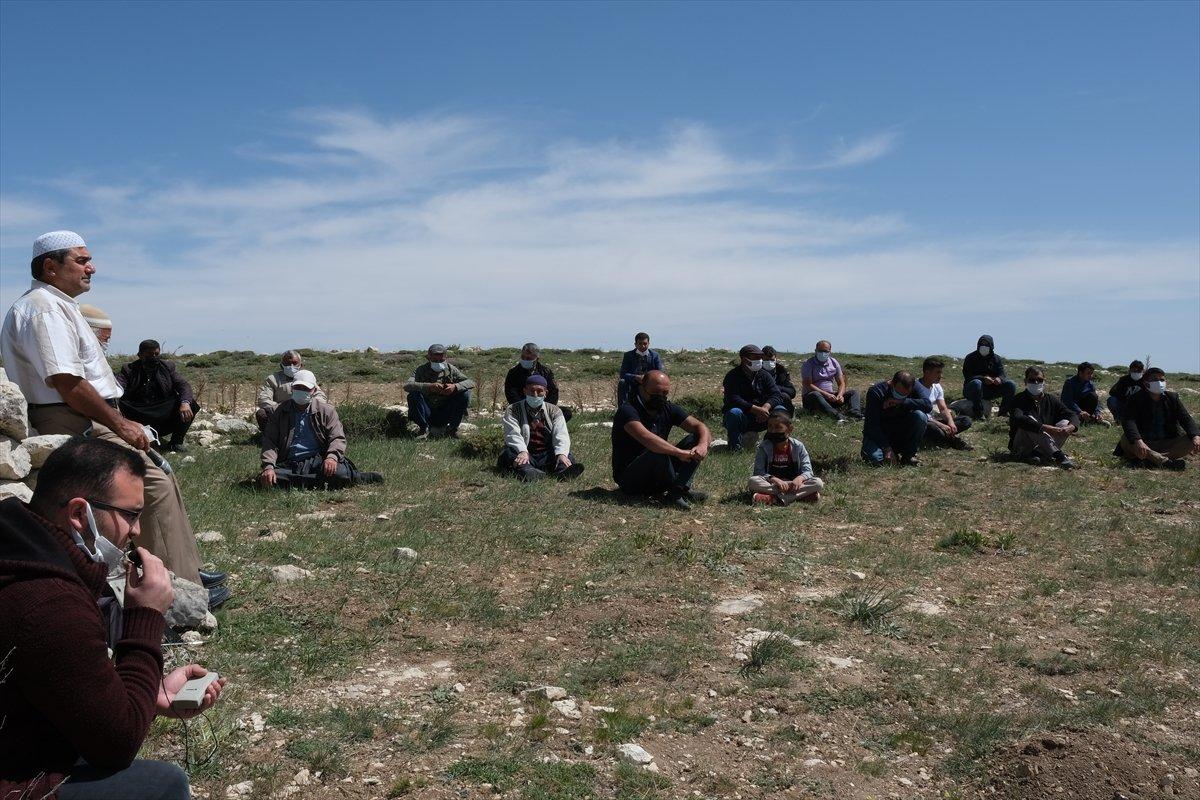 Mersinli hayvan yetiştiricilerinden yağmur duası