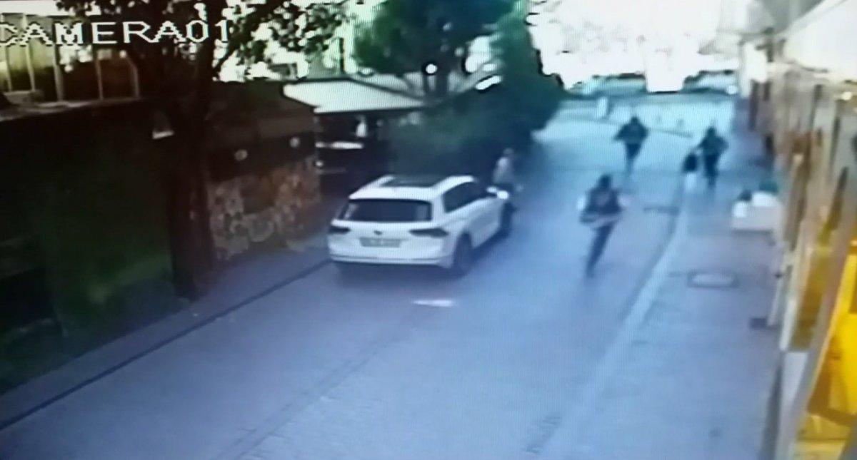 Fatih’te sahte arama emri ile kuyumcuyu bastılar