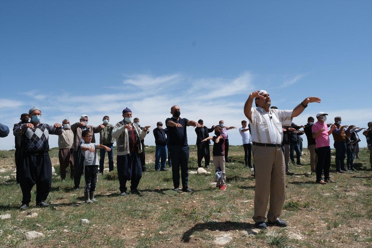 Mersinli hayvan yetiştiricilerinden yağmur duası