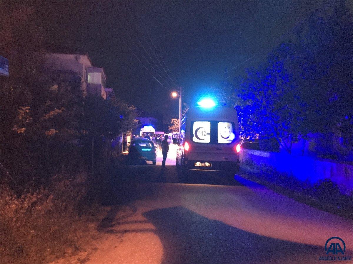 Sakarya'da baltalı kavgada 3 kişi yaralandı