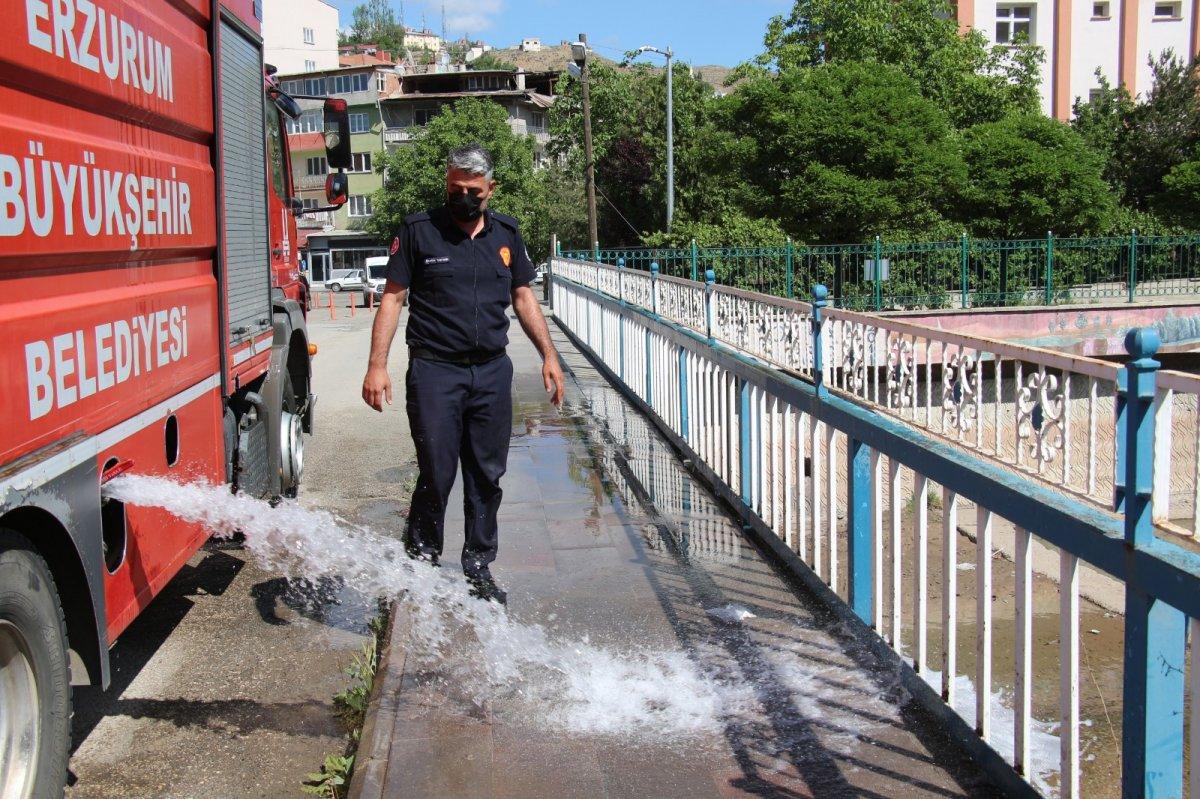 Sıcaklık nedeniyle kuruyan Oltu Çayı'na su takviyesi