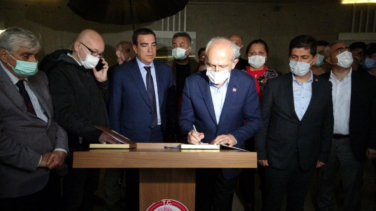 Kemal Kılıçdaroğlu, Süleyman Demirel'in anıt mezarını ziyaret etti