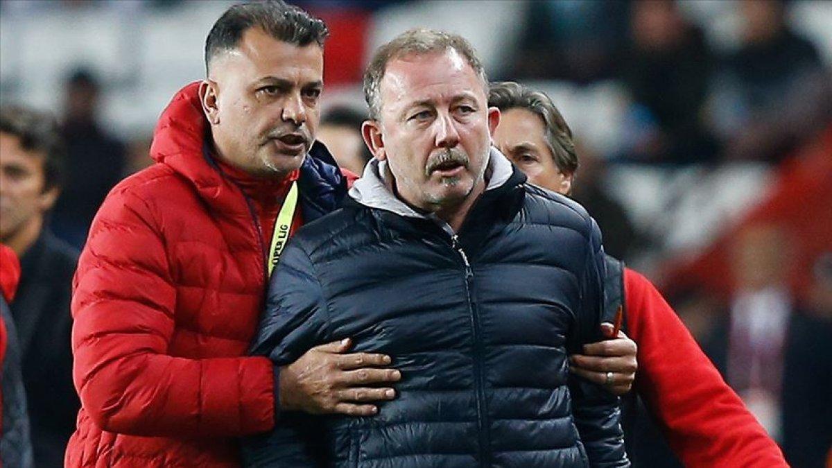 Sergen Yalçın: Aboubakar yanlış yaptı