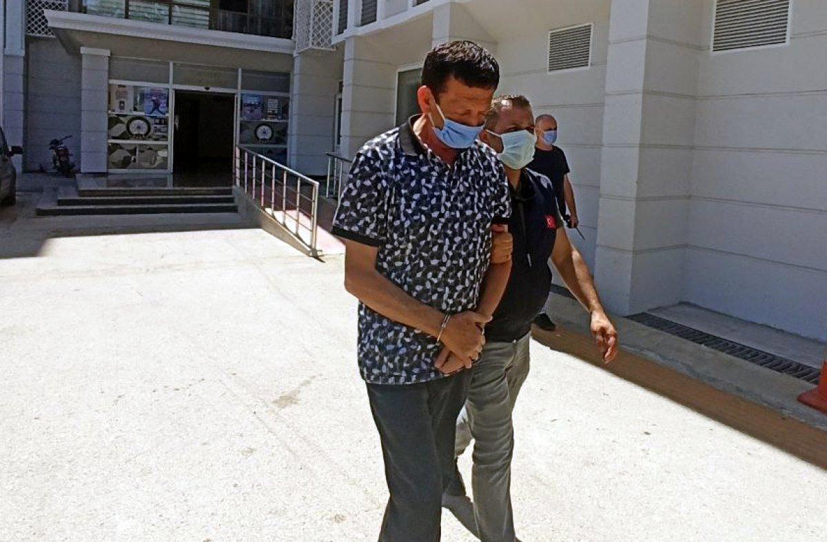 Mersin’de polis olduğunu söyleyip hırsızlık yaptı