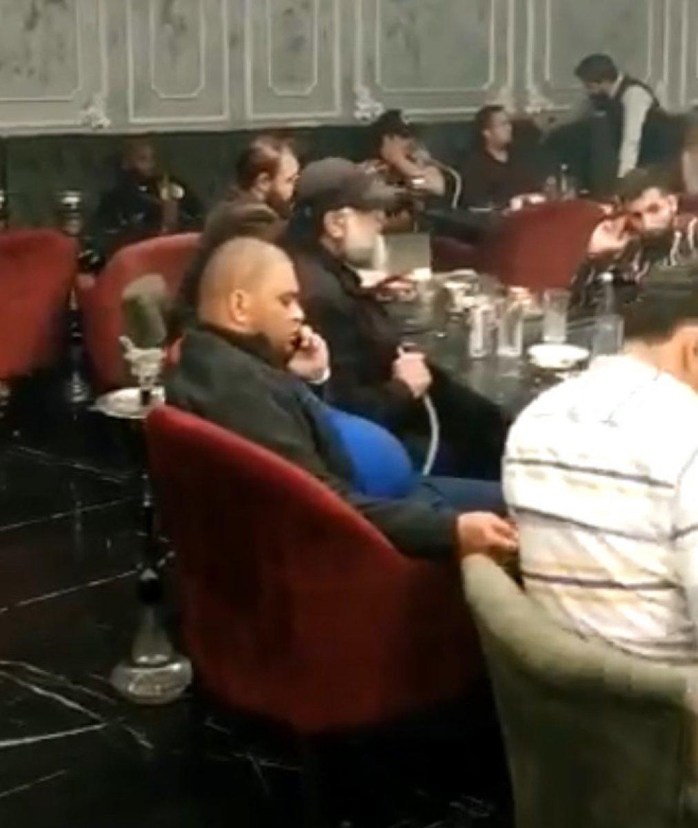 Fatih’te nargile kafeye polis baskını