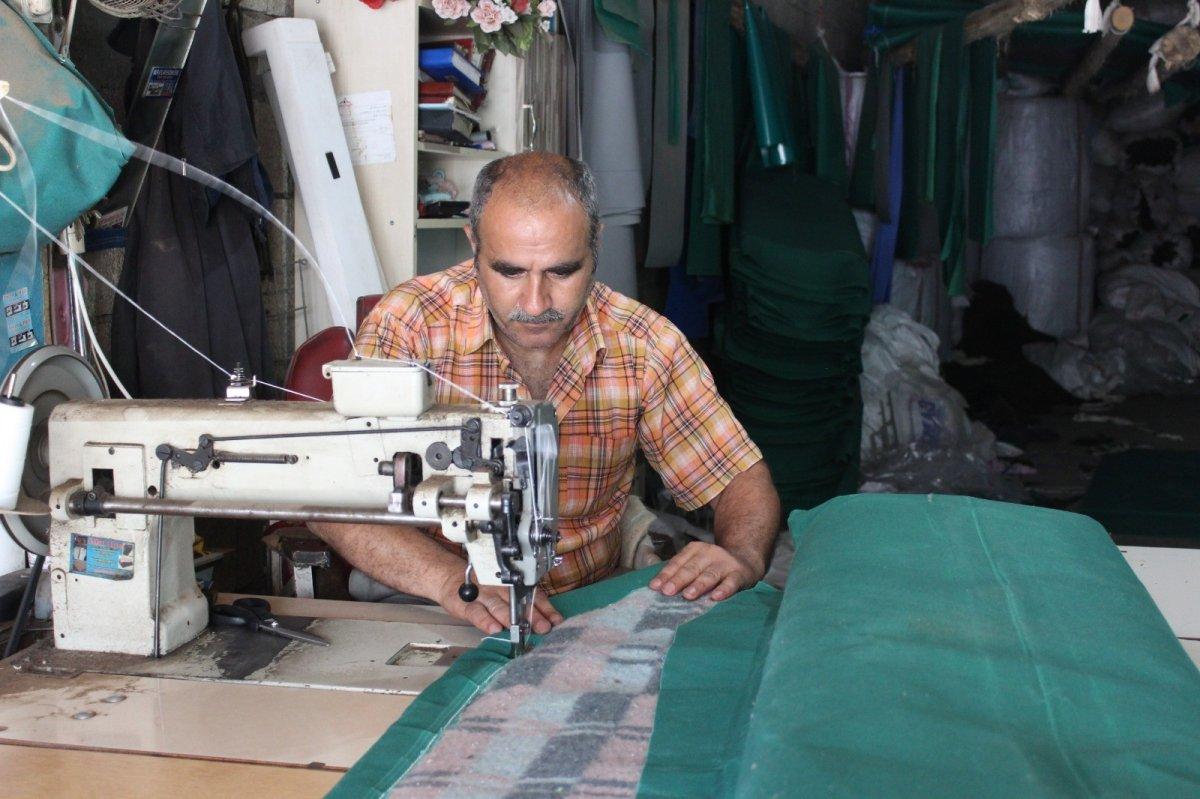 Iğdır'daki kepenek ustası, baba mesleğini yaşatmak istiyor