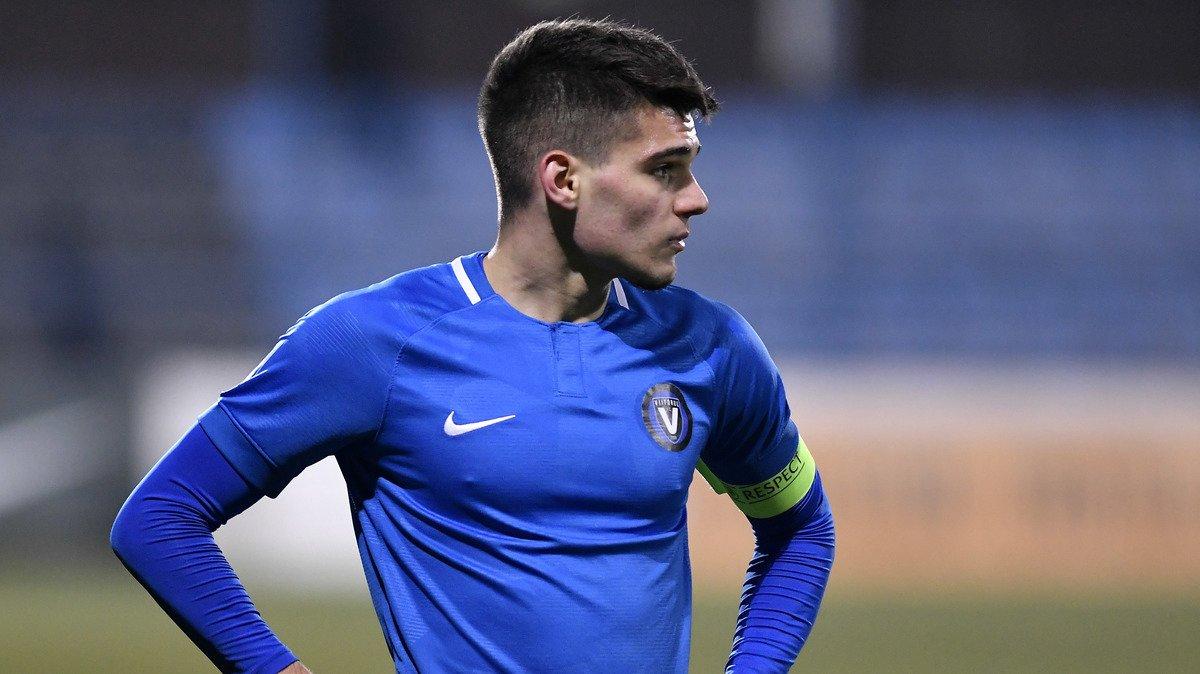 Rumen basını: Başakşehir, Hagi'ye talip