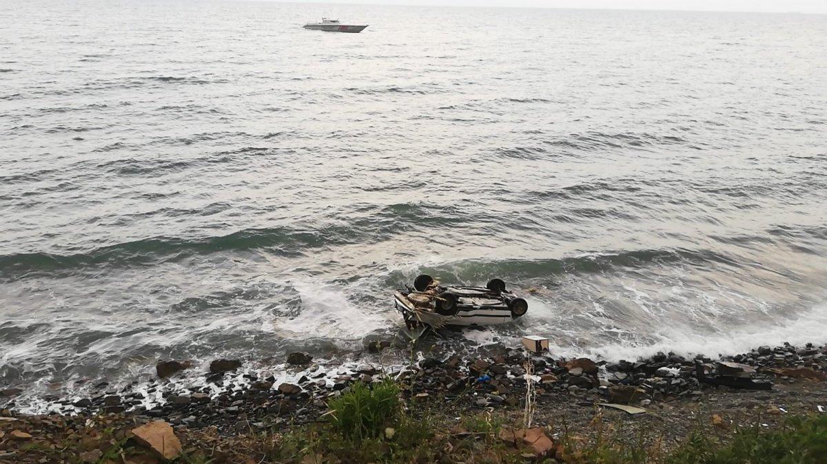 Tekirdağ’da 5 kişinin bulunduğu araç denize uçtu
