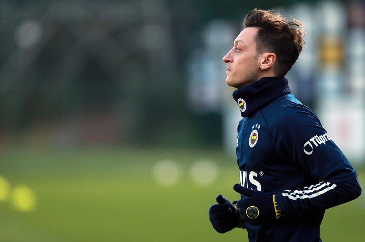 Mesut Özil: Gelecek sene farklı bir Fenerbahçe olacak