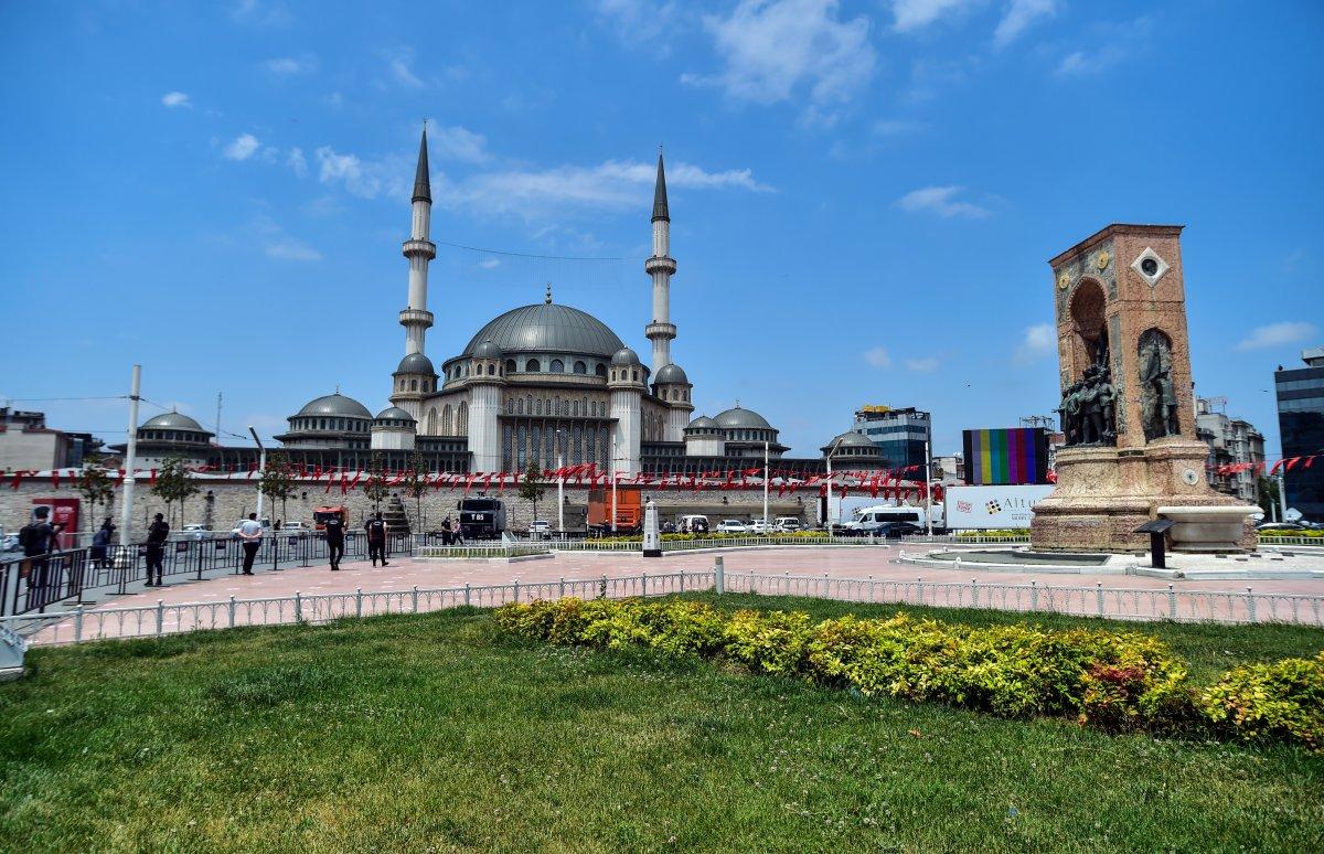 Taksim Camii'nde açılış öncesi görüntüler