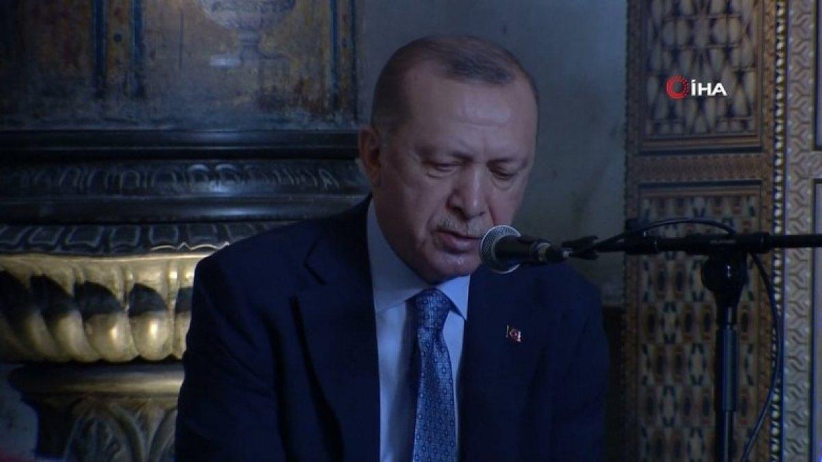 Cumhurbaşkanı Erdoğan'ın torunu Ömer Tayyip, hafızlık eğitimini tamamladı
