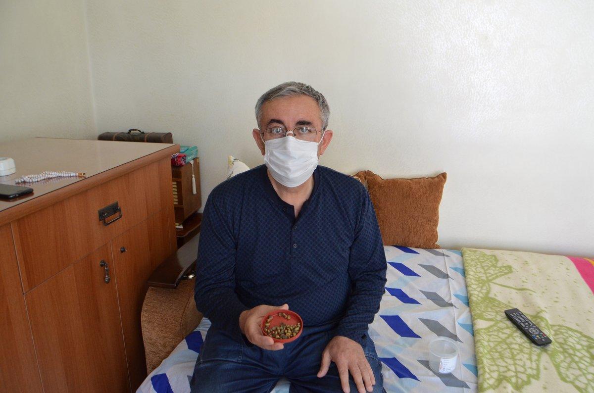 Aksaray’da mesanesinden 50 taş çıkarıldı