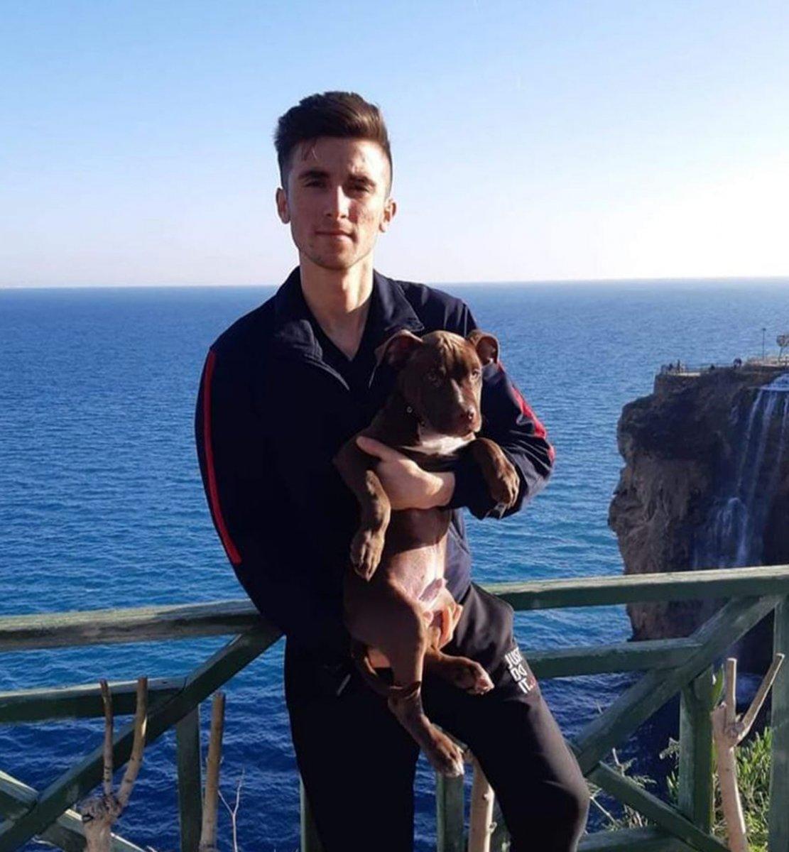 Antalya'da motosiklet sürücüsü elektrik direğine çarptı