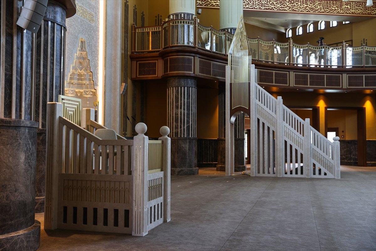 Taksim Camii'nde açılış günü