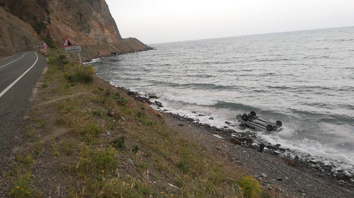 Tekirdağ’da 5 kişinin bulunduğu araç denize uçtu