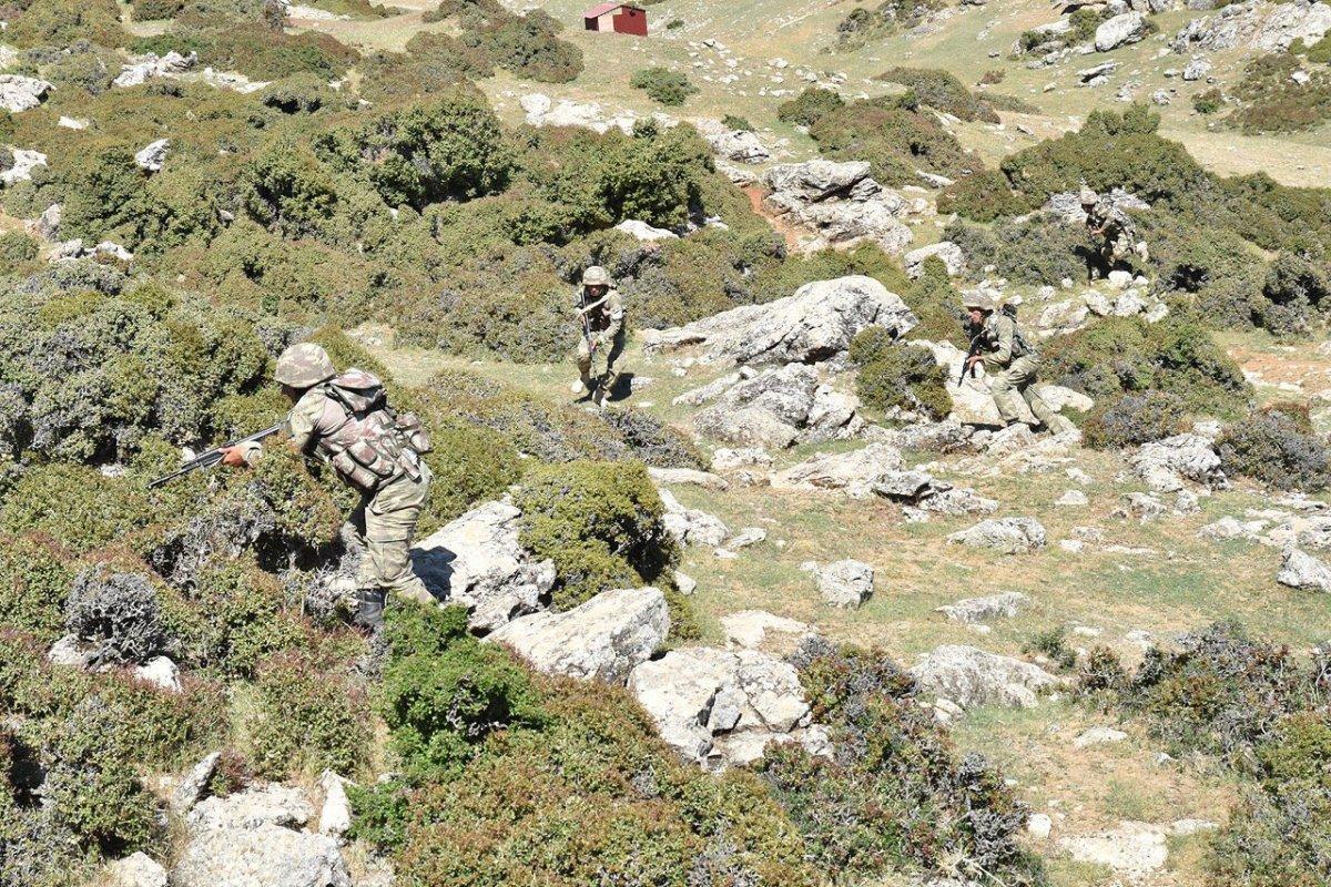 Azerbaycan askerleri, Isparta'da tatbikat yaptı