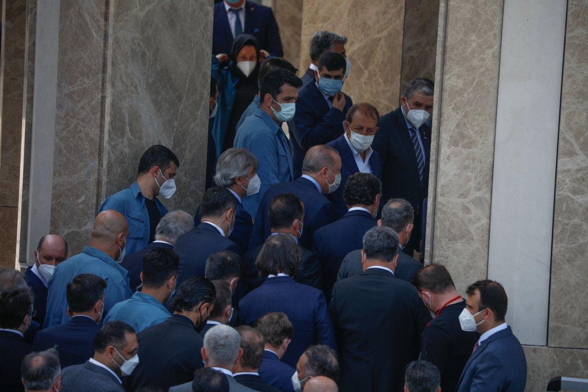 Taksim Camii ibadete açıldı