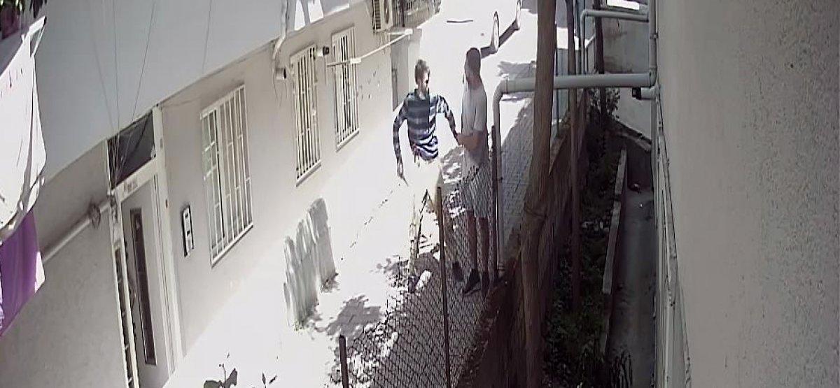 Avcılar'da tartıştığı arkadaşını defalarca bıçakladı