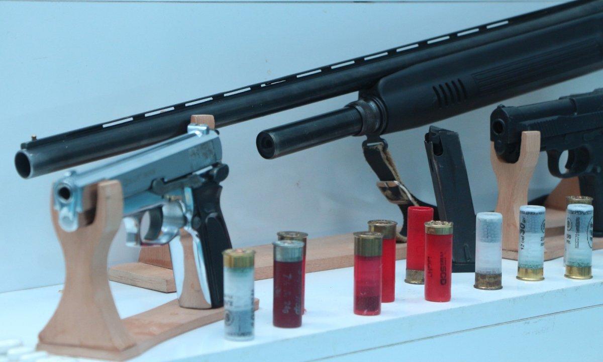 Adana’da ‘aşk’ vaadi ile dolandıran çeteye operasyon: 42 gözaltı