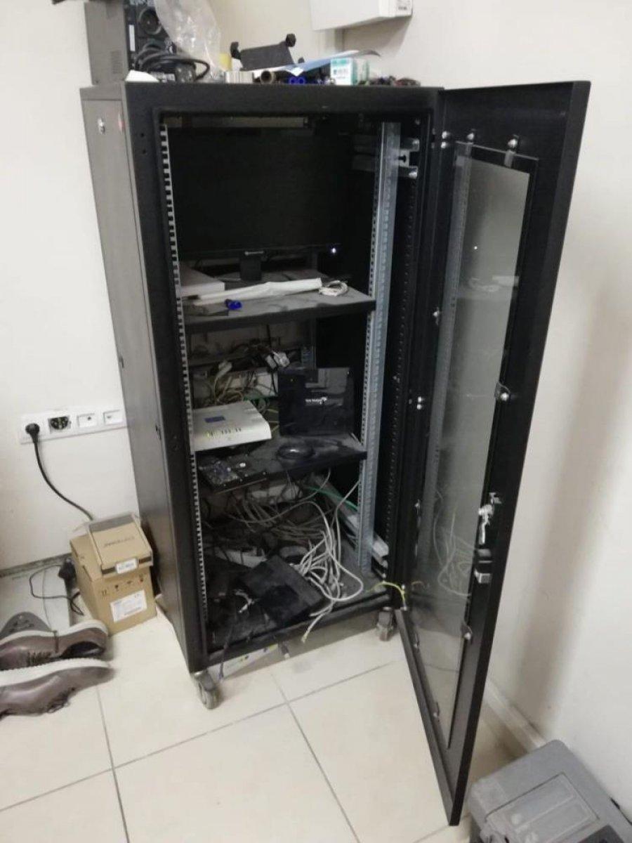 Adana'da çalıştığı iş yerini arkadaşlarına soydurdu