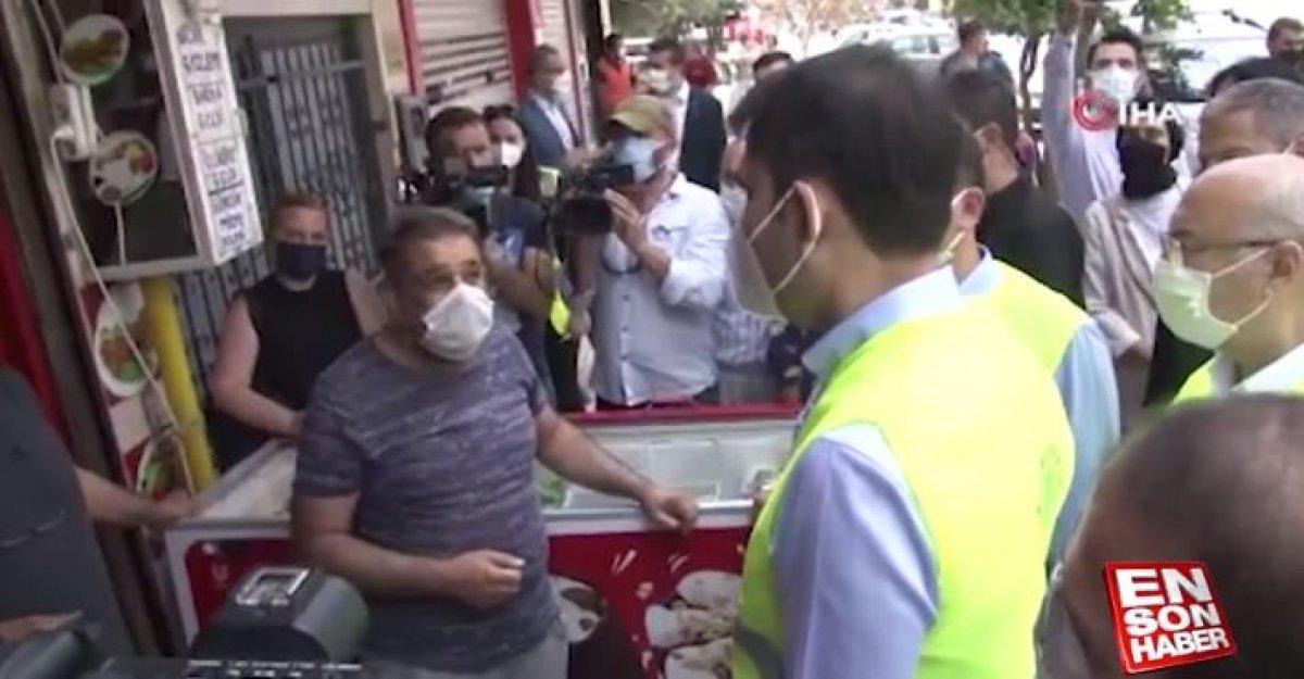 İzmir'de CHP’li vatandaşlar, Murat Kurum’a konutlardan dolayı teşekkür etti