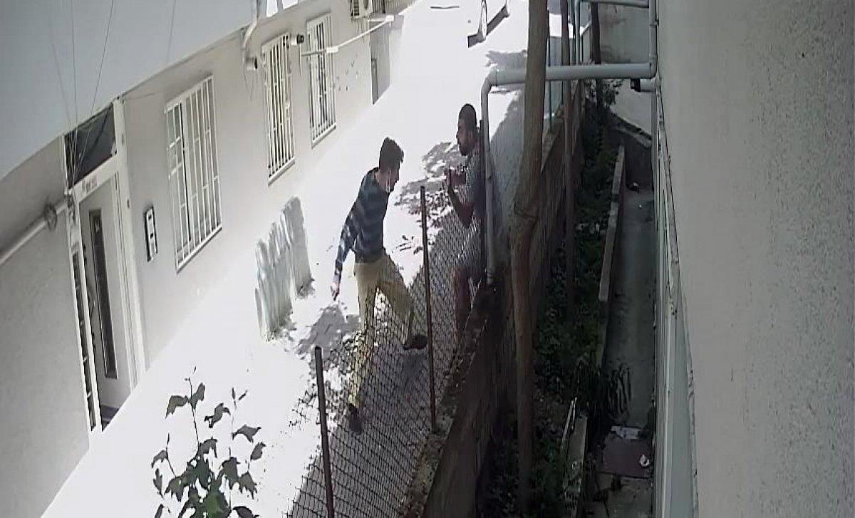 Avcılar'da tartıştığı arkadaşını defalarca bıçakladı