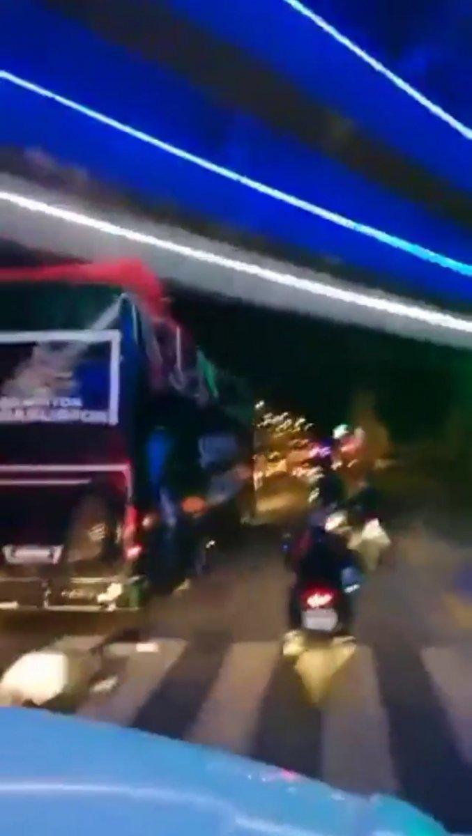 Kocaelispor şampiyonluk turunda bir futbolcu otobüsten düştü