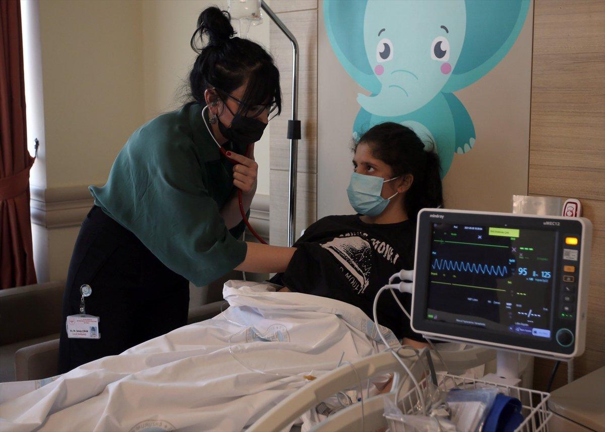 Erzurum'da kalbi delik çocuklar ameliyatsız yöntemle tedavi edildi