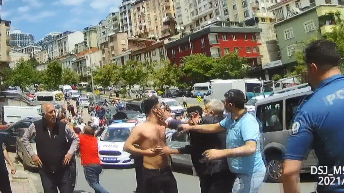 Kağıthane'de iki aile birbirine girdi, polis havaya ateş açtı