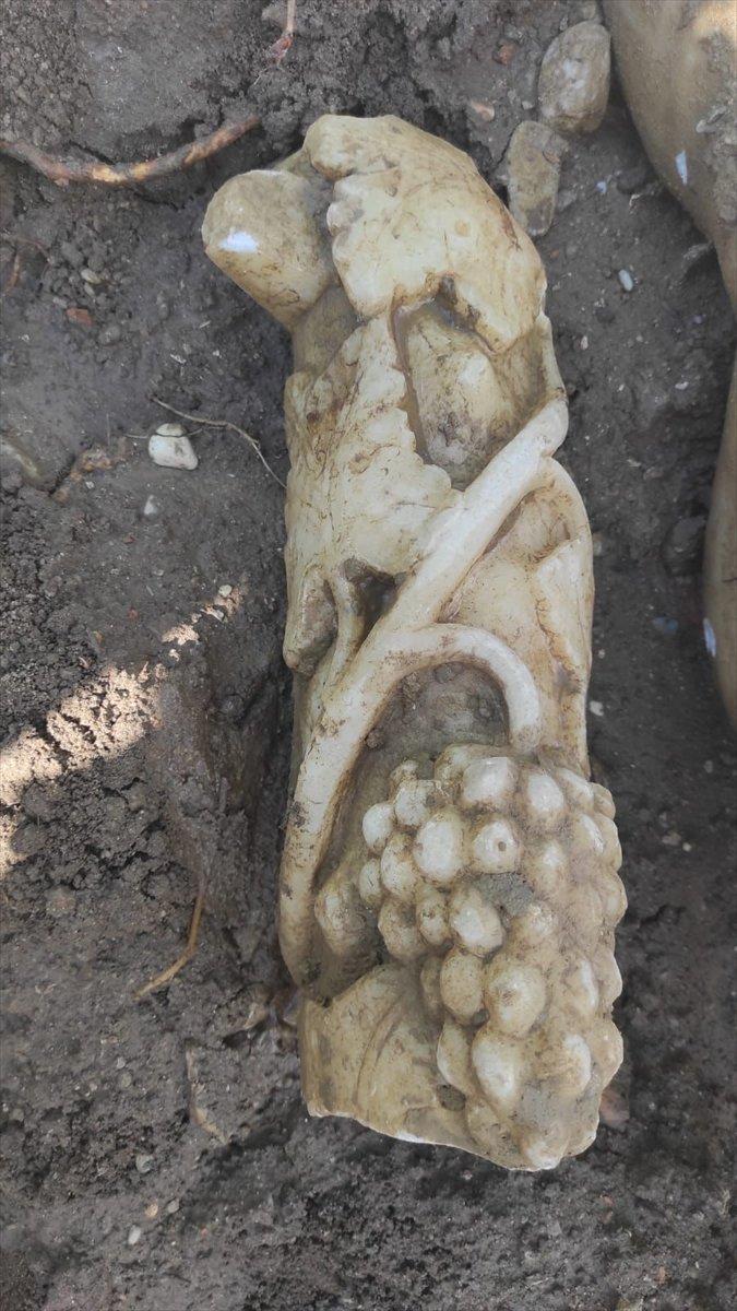 Afyonkarahisar'da Apollon heykeli bulundu