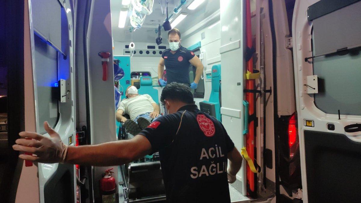 Denizli'de kumar masasında polise yakalanan tansiyon hastası fenalaştı