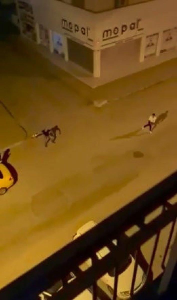 Antalya’da taksi şoförüne kurşun yağdırdı