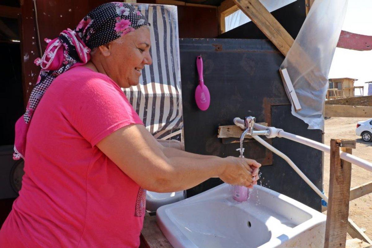 Antalya'da denize sıfır çardakta tatil